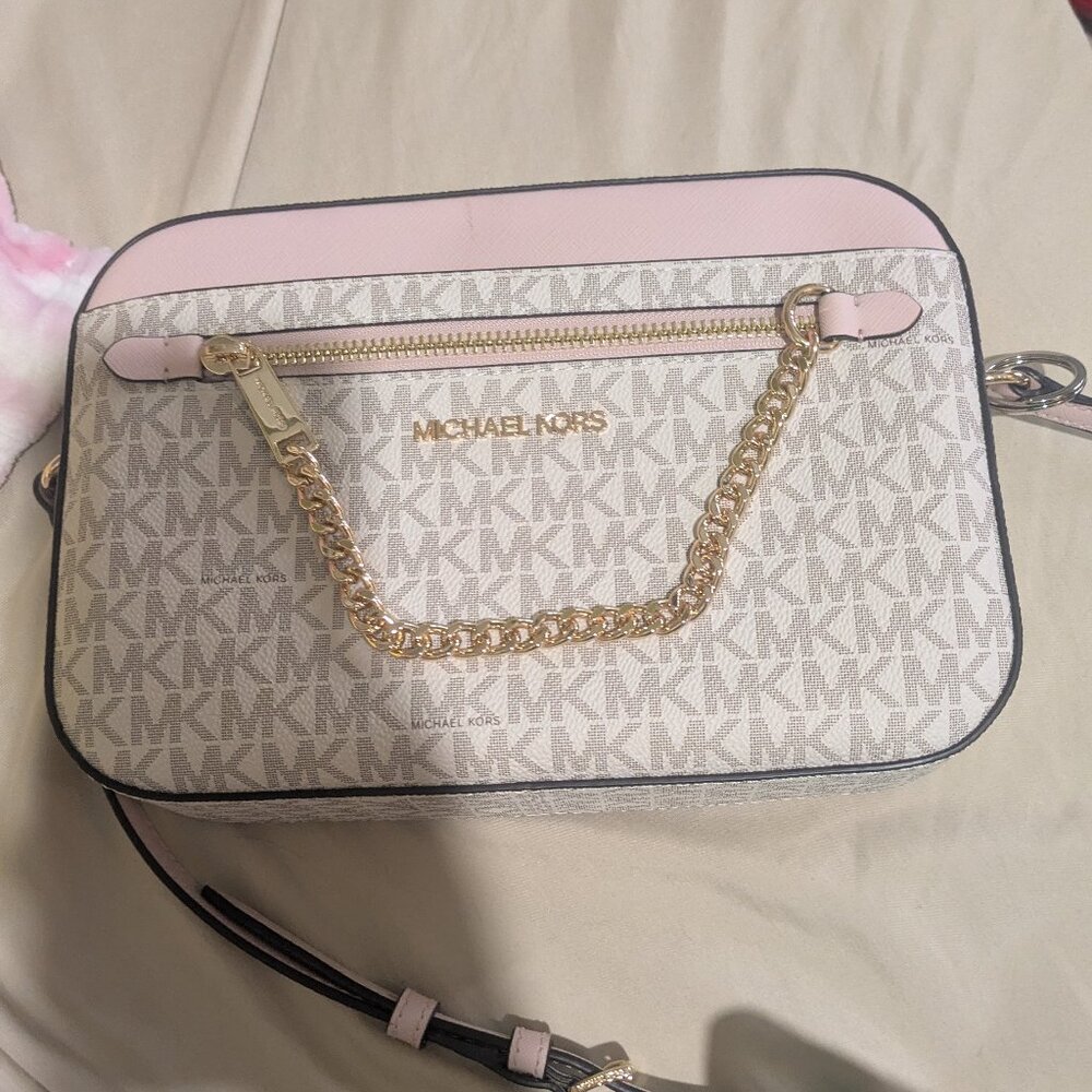 Micheal kors cross body bag